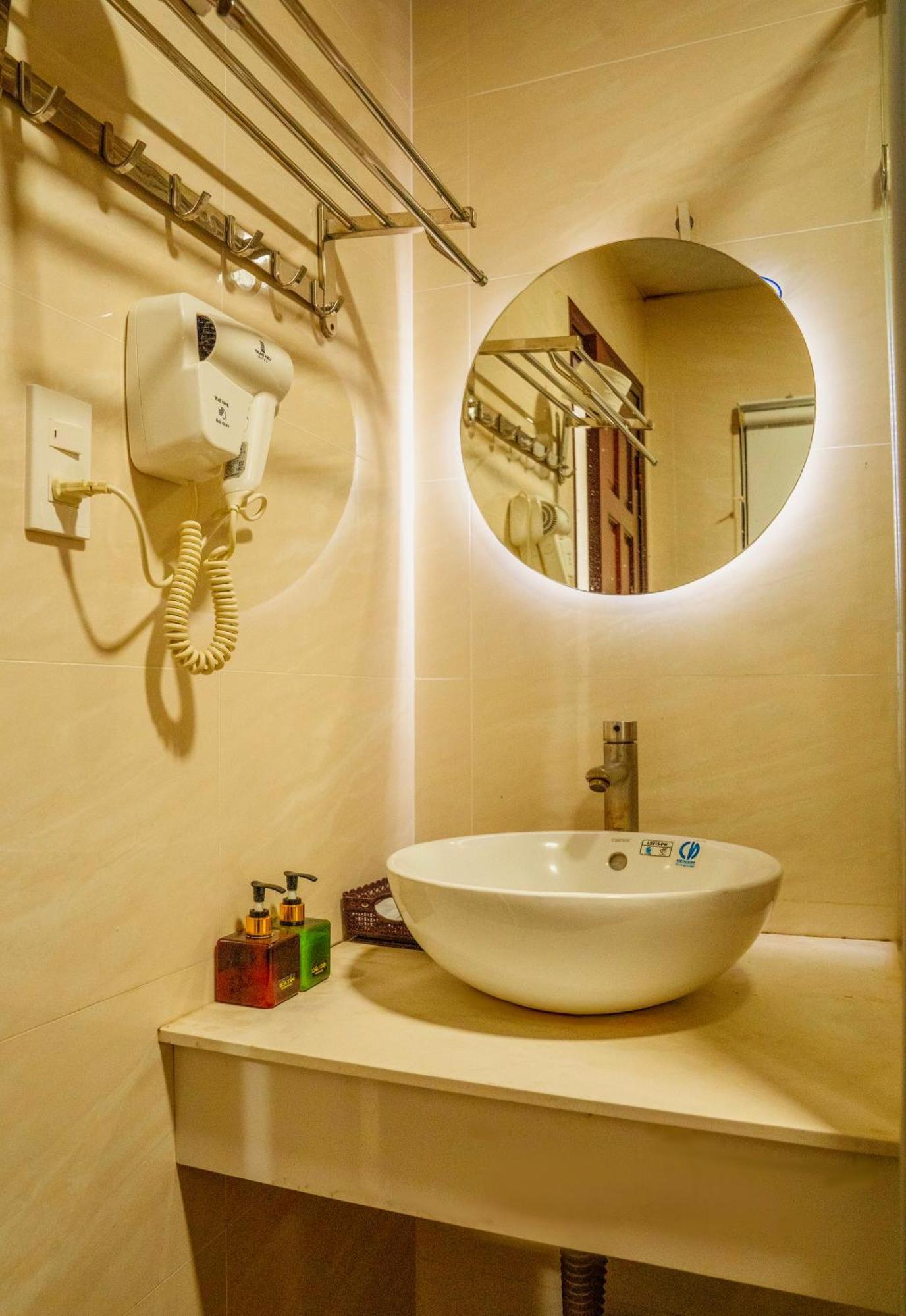 Khach San Trung Hieu Vung Tau Hotell Eksteriør bilde
